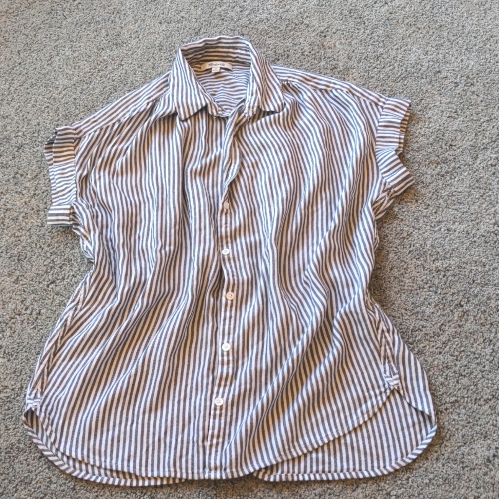 Clear Out Sale- Madewell Button Up Dolman Sleeve top